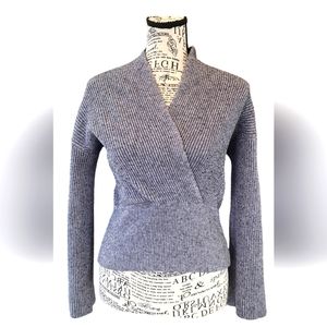 NWT! Gray Ribbed Sweater Size M